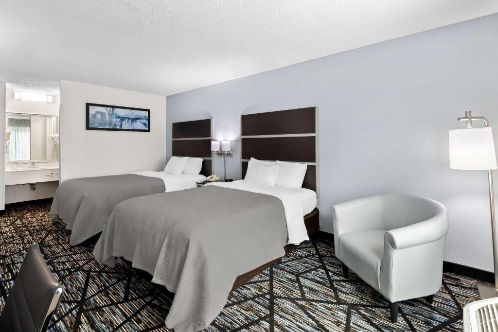 Quality Inn Northlake photo