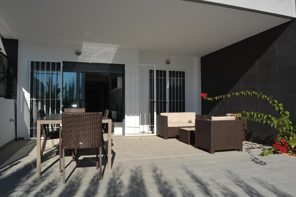 Posezení v ubytování ROMERO APARTMENTS-ARENALES DEL SOL