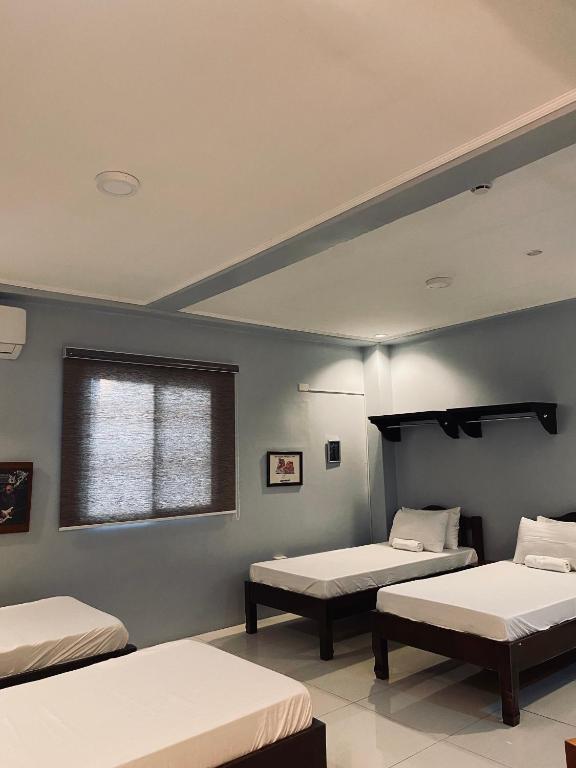 Lakayo Hillside Apartelle - Familiekamer Met Eigen Badkamer