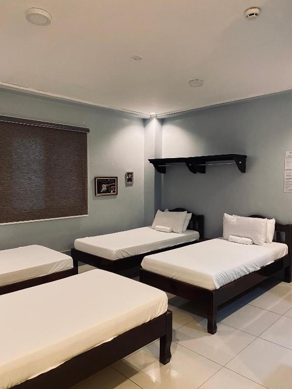 Lakayo Hillside Apartelle - Familiekamer Met Eigen Badkamer