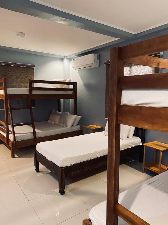 Lakayo Hillside Apartelle - Familiekamer Met Badkamer
