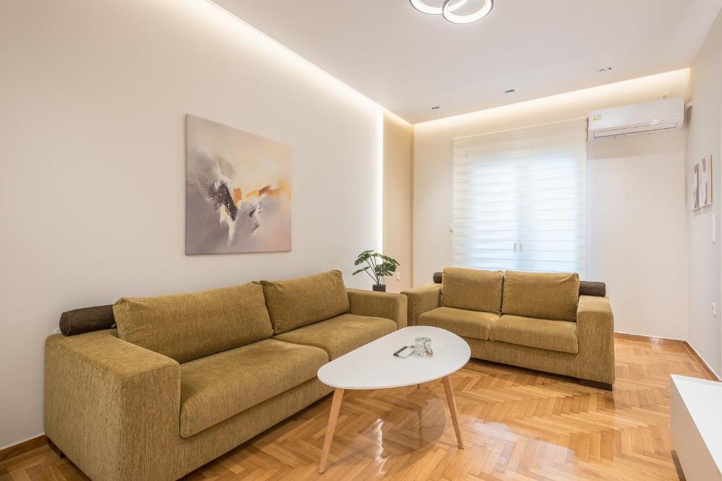 Dream Athens Stay Cozy 3BR with balcony