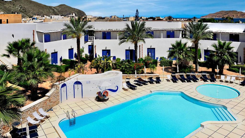 Essence Favignana - Cala la Luna Resort