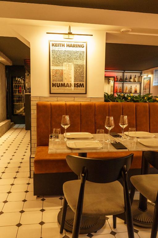 4Cardinals Boutique - Resim 26