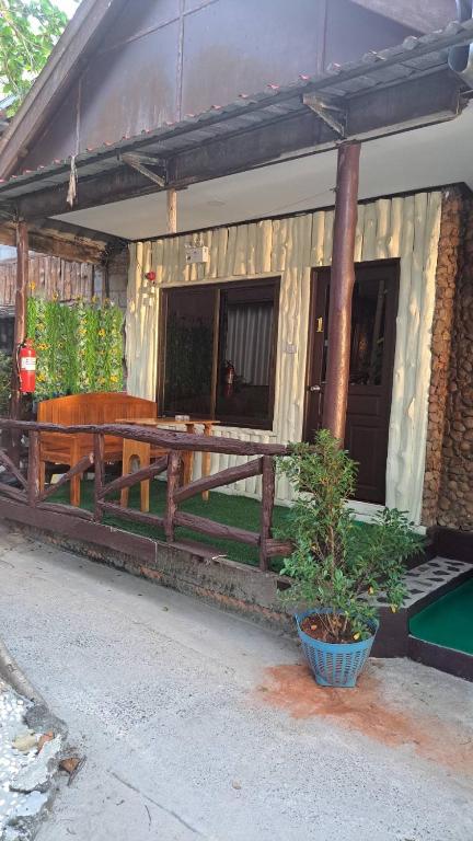 Fotografie z fotogalerie ubytování YAKAH BUNGALOWS By WILAI v destinaci Ban Khlong Son