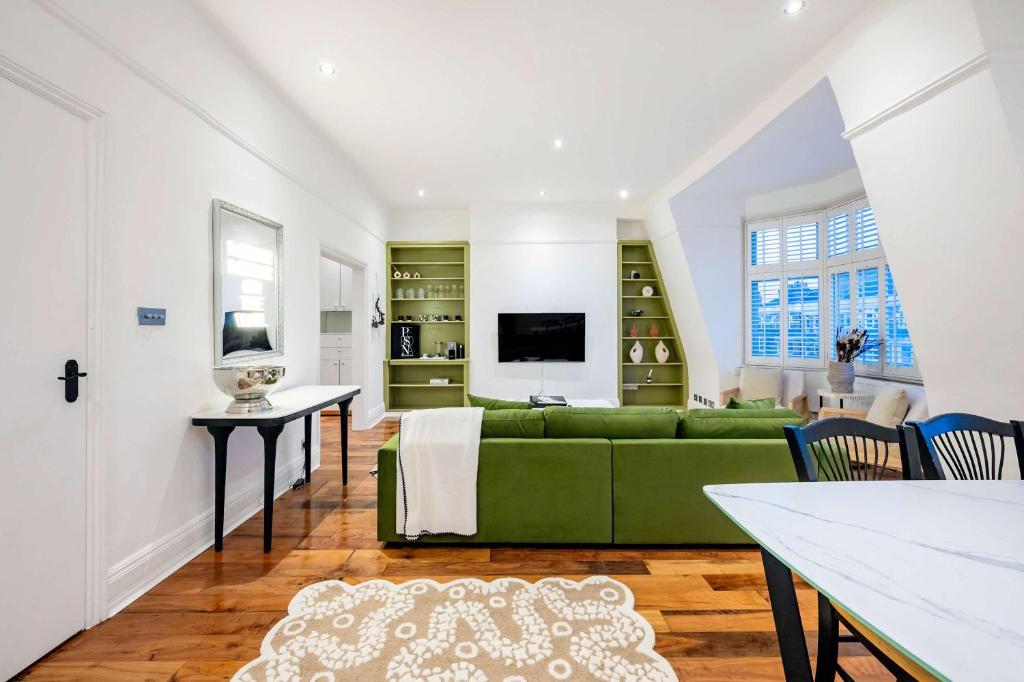 Maida Vale Mansions 2 bed -by Out of Office Lifestyle, London (updated  prices 2026)