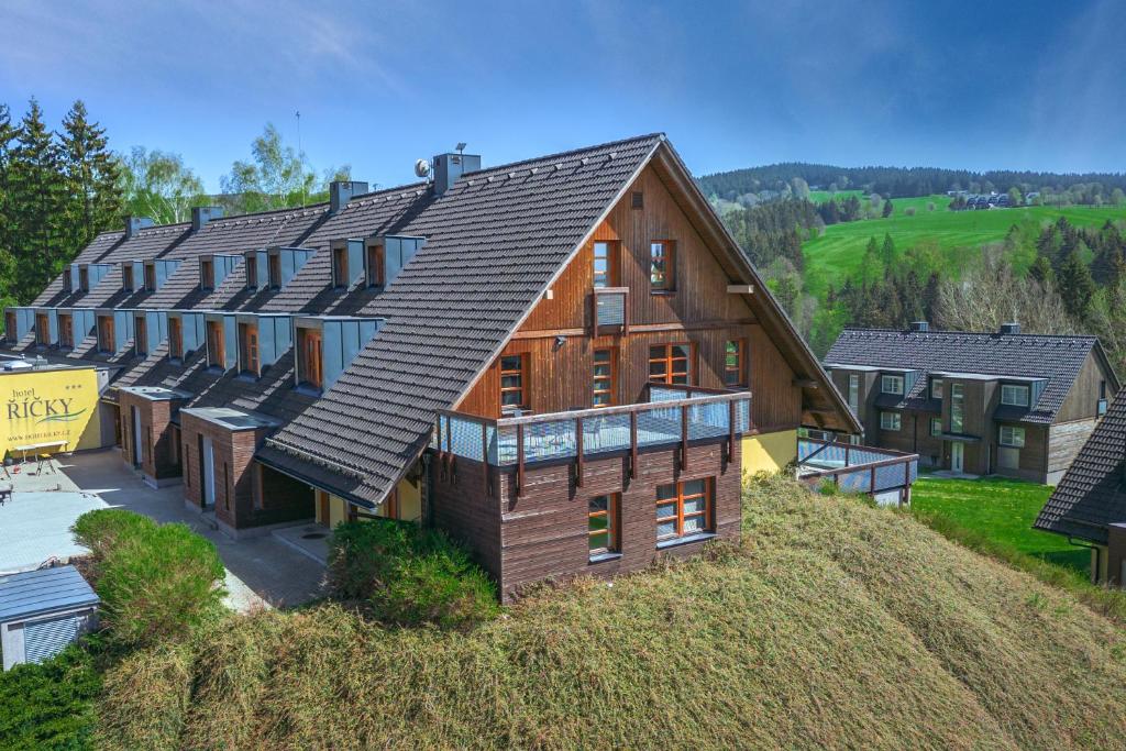 Nespecifikovaný výhled na hory nebo výhled na hory při pohledu z apartmánu