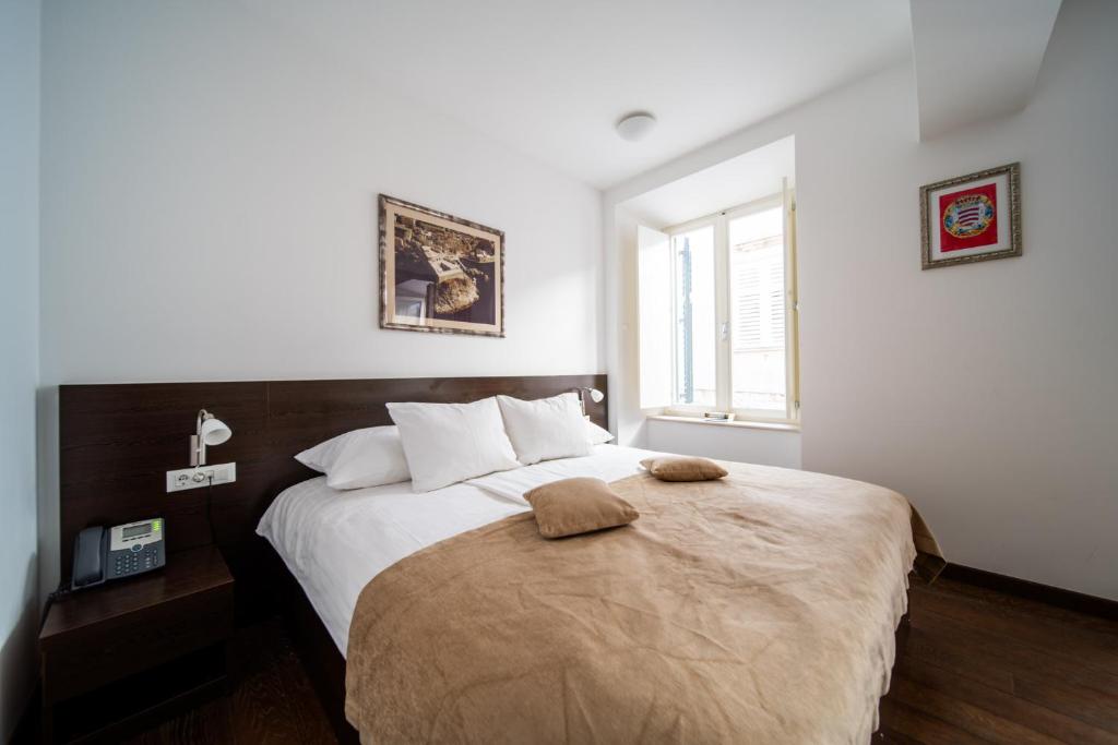 Celenga Apartments with free offsite parking - 12