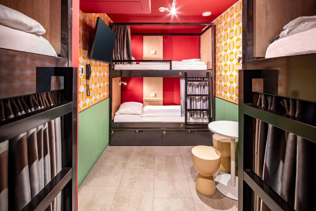 
Bed in 6-Bed Mixed Dormitory Room
