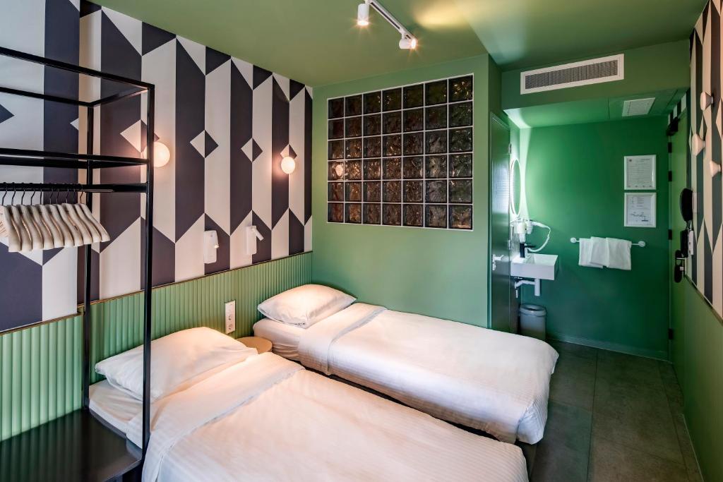 Tourist Inn Hotel Amsterdam - Resim 36