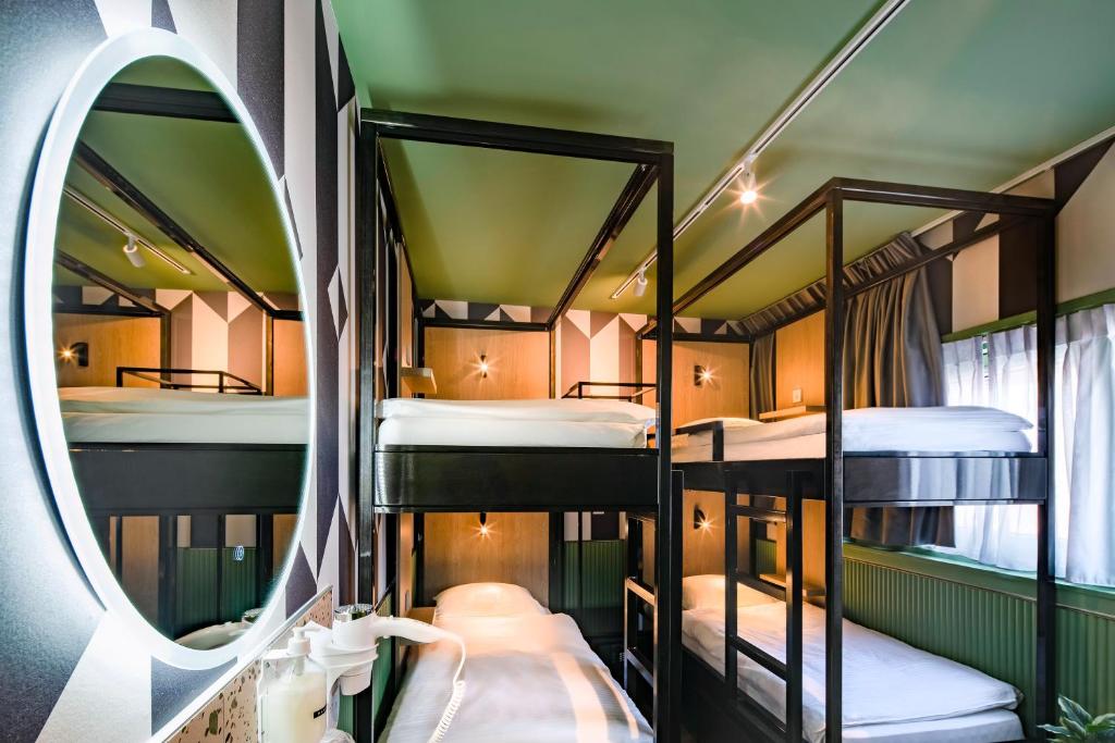 Tourist Inn Hotel Amsterdam - Resim 39