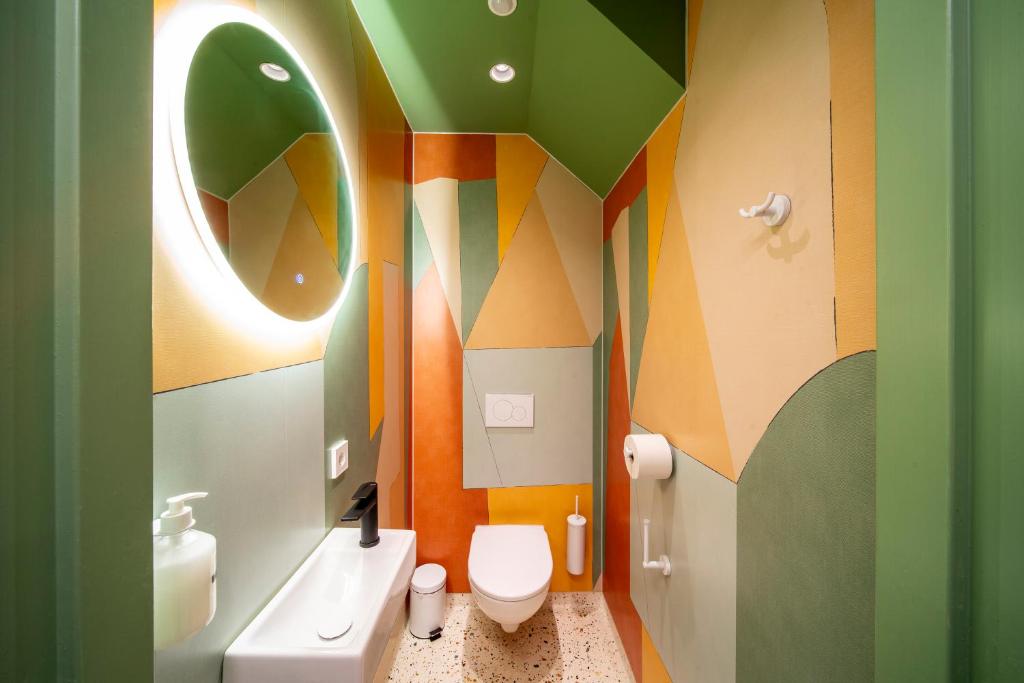 Tourist Inn Hotel Amsterdam - Resim 40