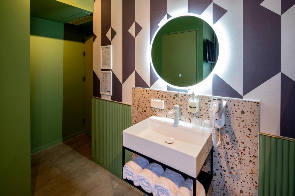 Tourist Inn Hotel Amsterdam - Resim 33