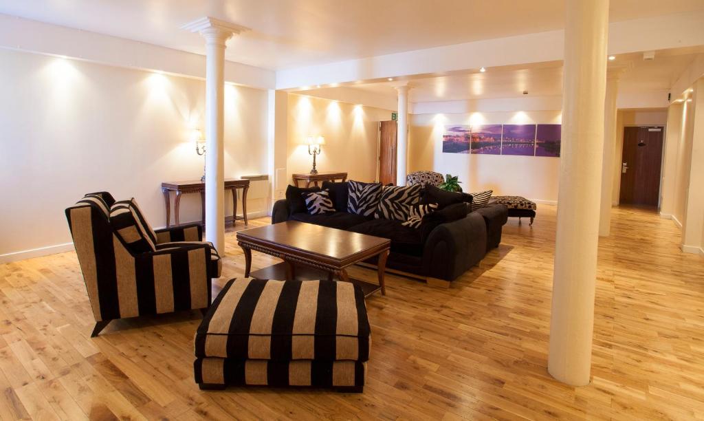 Aberdeen Douglas Hotel - 