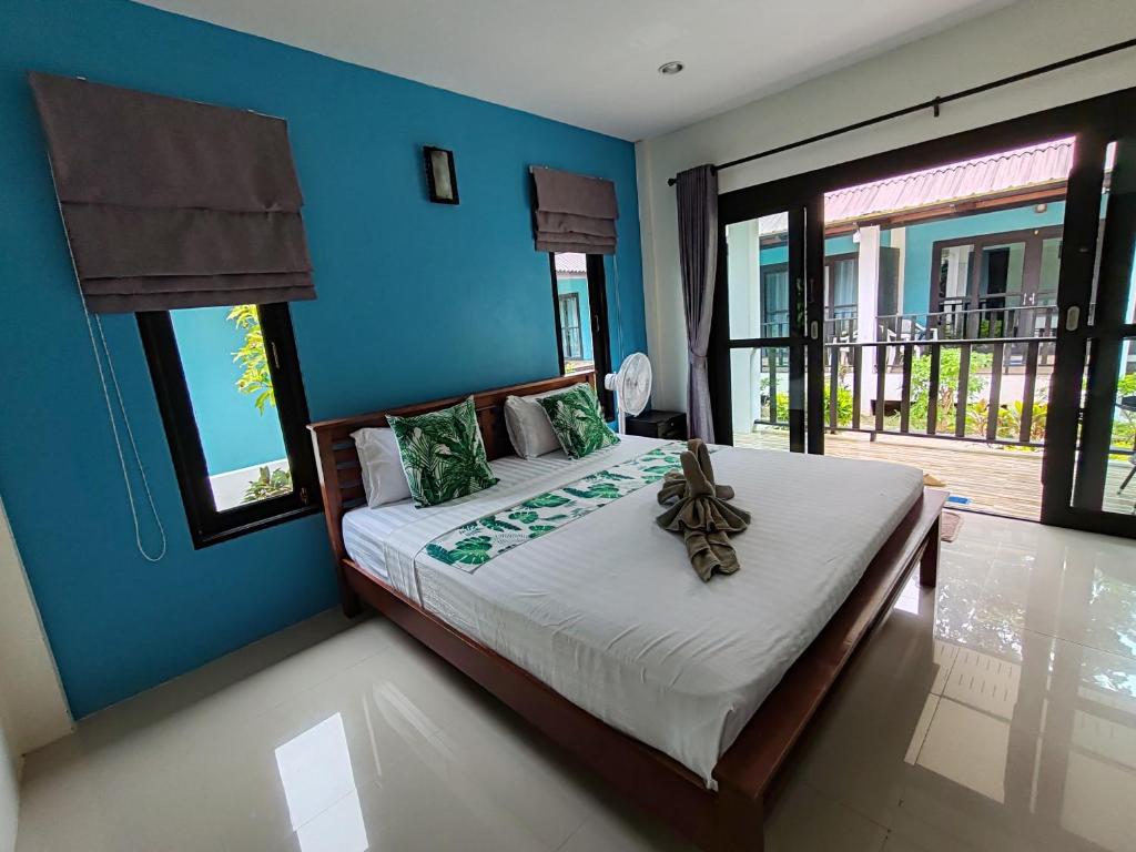 Lanta Memory Resort Room