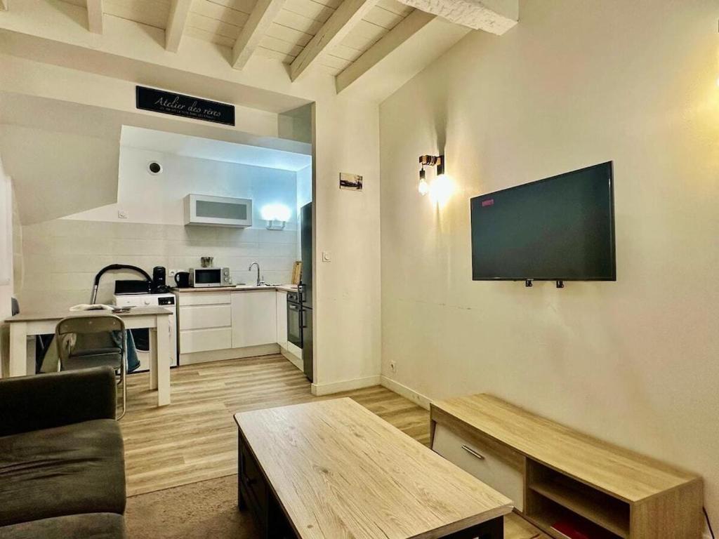 Η κουζίνα ή μικρή κουζίνα στο Maison Jebari - Carcassonne centre