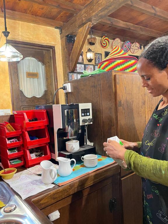 Una cocina o zona de cocina en La Posada del Hidalgo de Alarcón