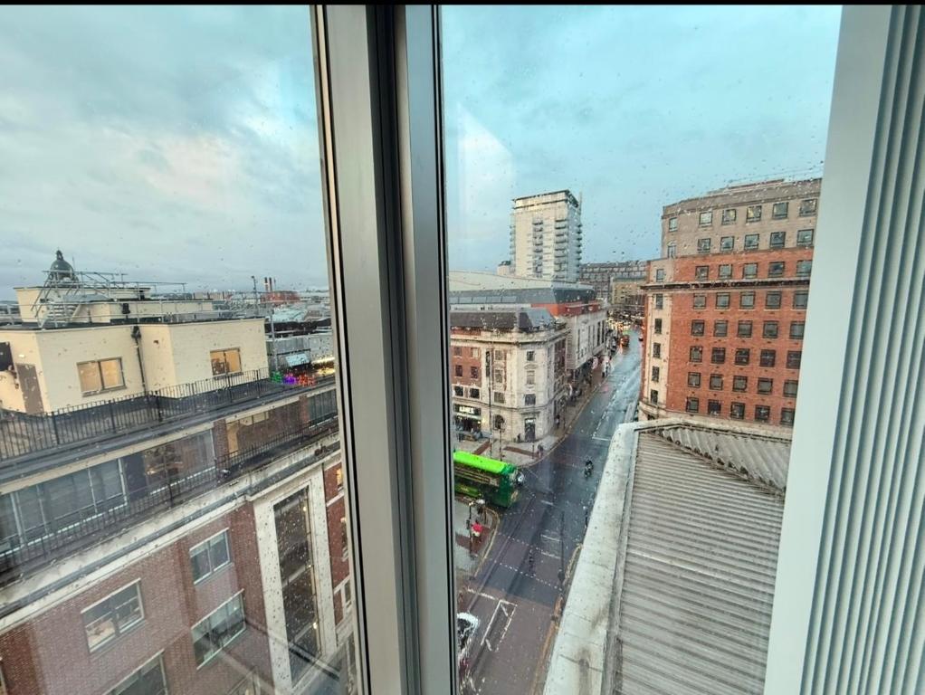 Nespecifikovaný výhled na destinaci Leeds nebo výhled na město při pohledu z apartmánu