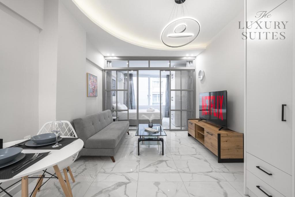 Danae, The Luxury Suites