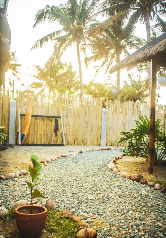 Zahrada ubytování Duon Baler - Seconds from Sabang beach, your peaceful escape