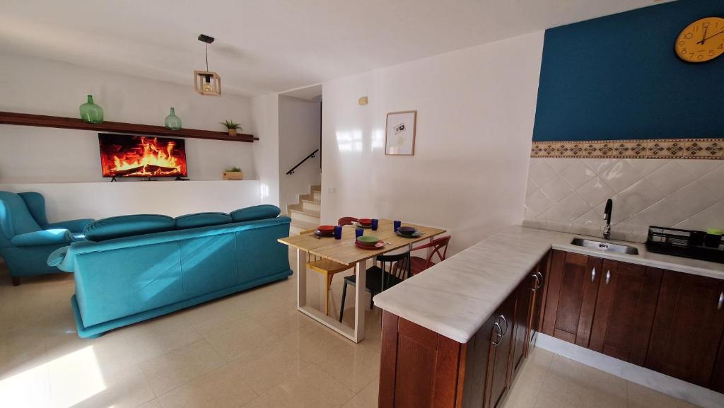 A kitchen or kitchenette at El Callejón