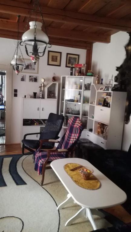 Henrietta Vendégház - Two-Bedroom Apartment