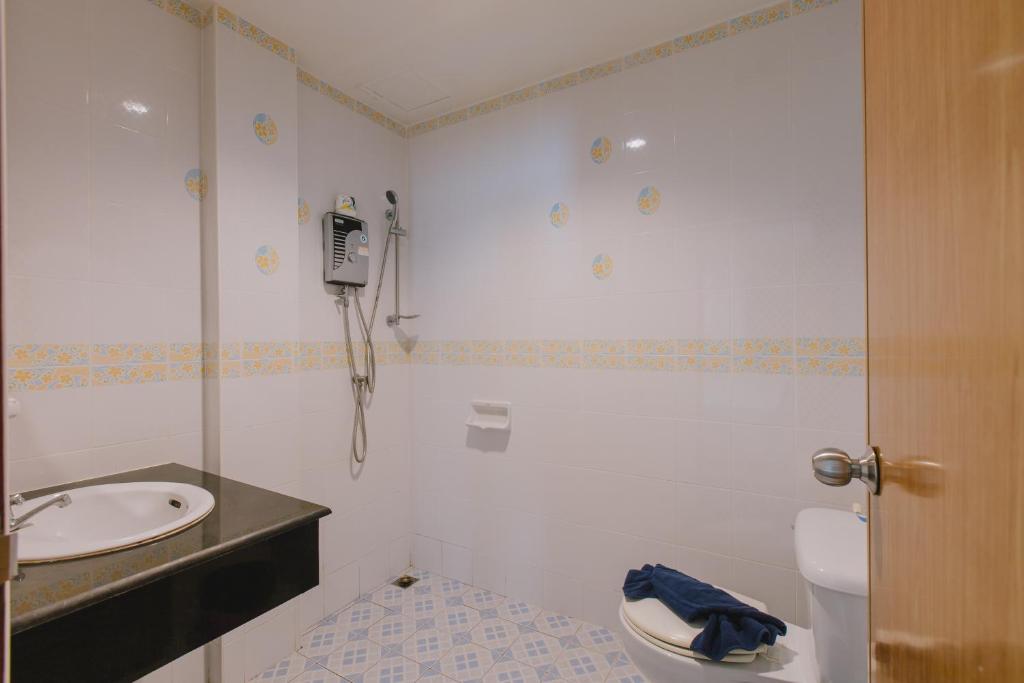 Koupelna v ubytování Sunstar Palace Patong
