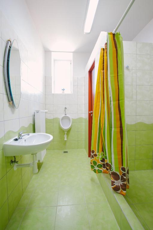 Guest House U Zlatého Jelena - Triple Room With Shared Bathroom