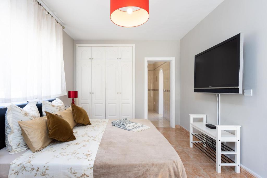 Televízia a/alebo spoločenská miestnosť v ubytovaní Classbnb - luxurious villa 1,5 kilometers from Costa Adeje