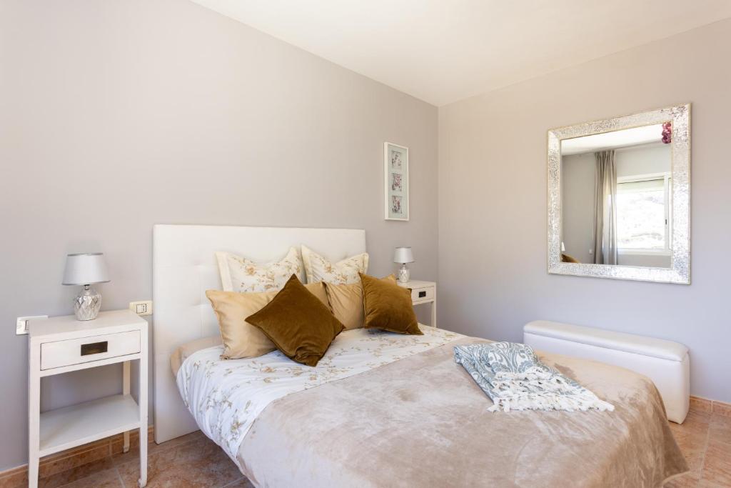 Posteľ alebo postele v izbe v ubytovaní Classbnb - luxurious villa 1,5 kilometers from Costa Adeje