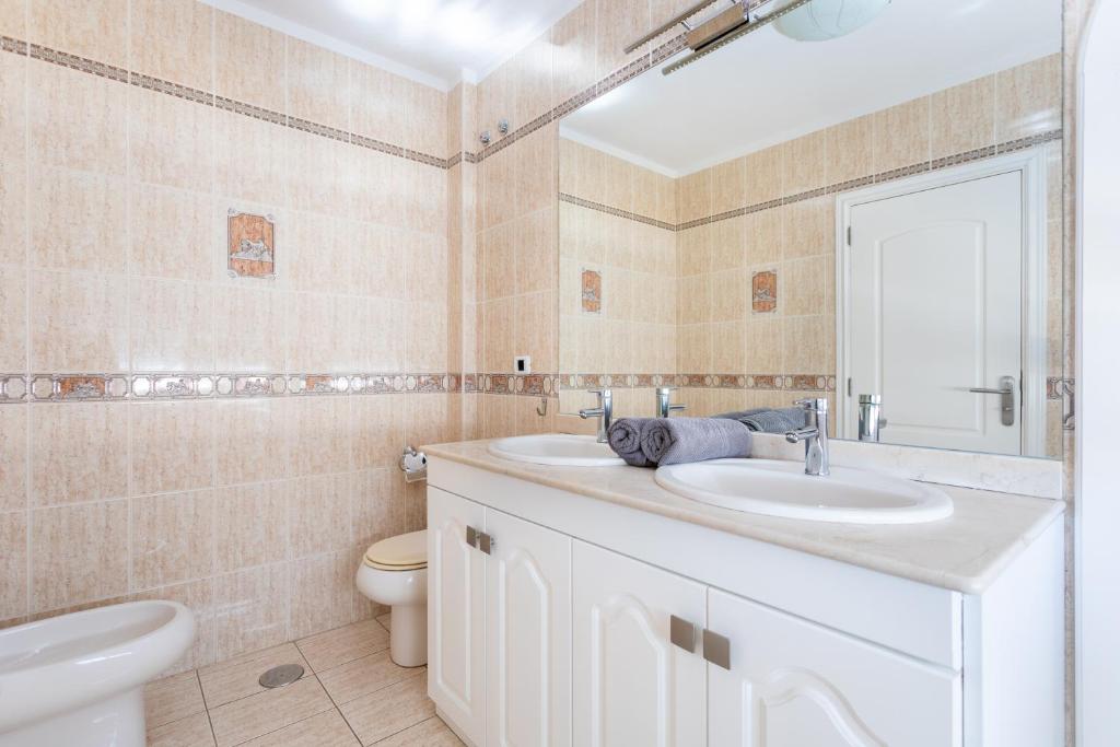 Kúpeľňa v ubytovaní Classbnb - luxurious villa 1,5 kilometers from Costa Adeje