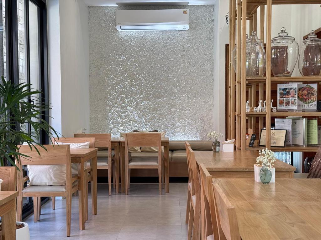 Glyn Chiangmai, Cozy Two-Story Rooms in the Heart of Chiang Mai - Resim 18