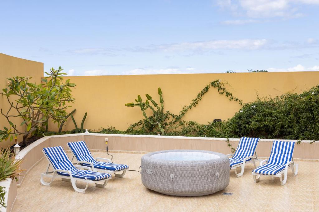 Fotografia z galérie ubytovania Classbnb - luxurious villa 1,5 kilometers from Costa Adeje v destinácii Adeje