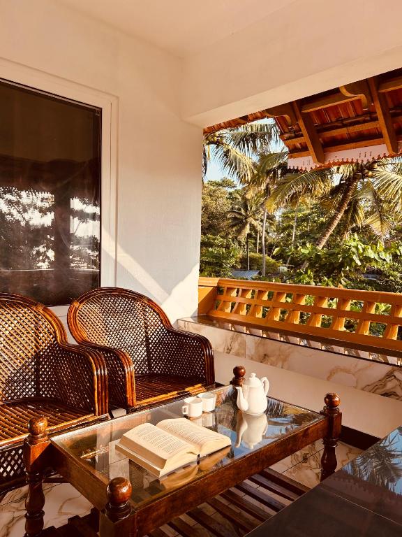 Marari Beach Homestay - Double Room With Balcony And Sea View
