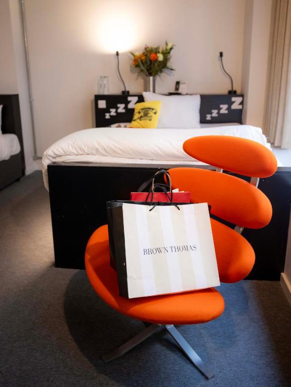 REZz Temple Bar, Dublin - Resim 1