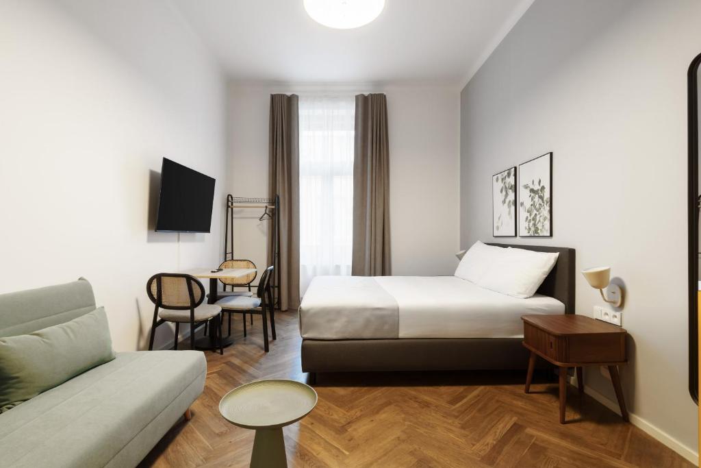 Limehome Prague Halkova - Resim 23