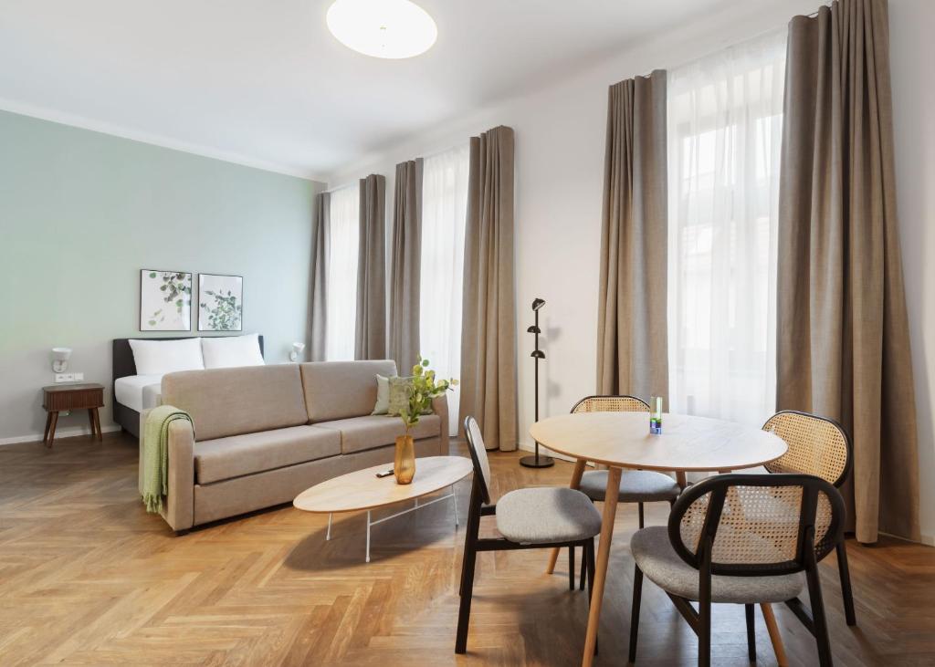 Posezení v ubytování limehome Prague Halkova