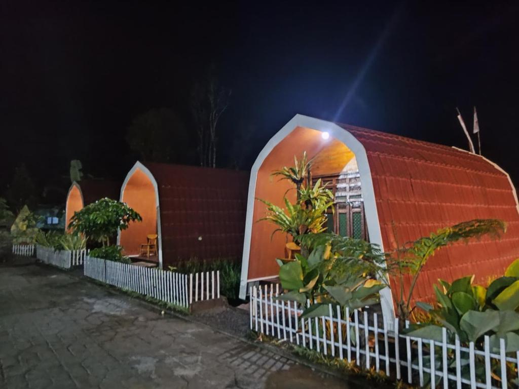 Zahrada ubytování Indah Damai Cottages