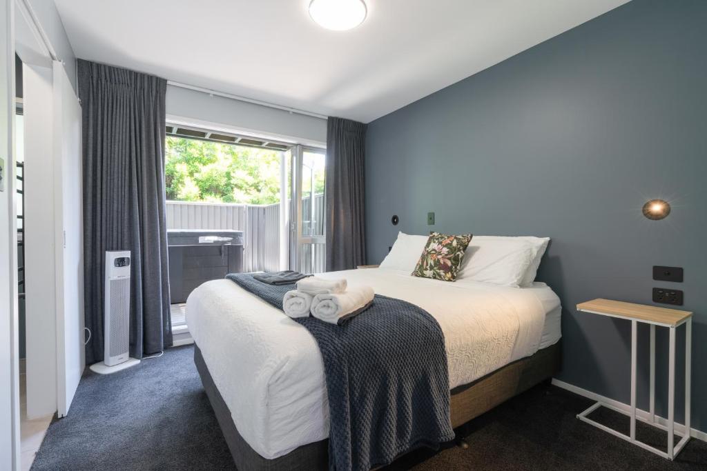 Spacious Home Near CBD SPA Pool Parking 3BR - Resim 9