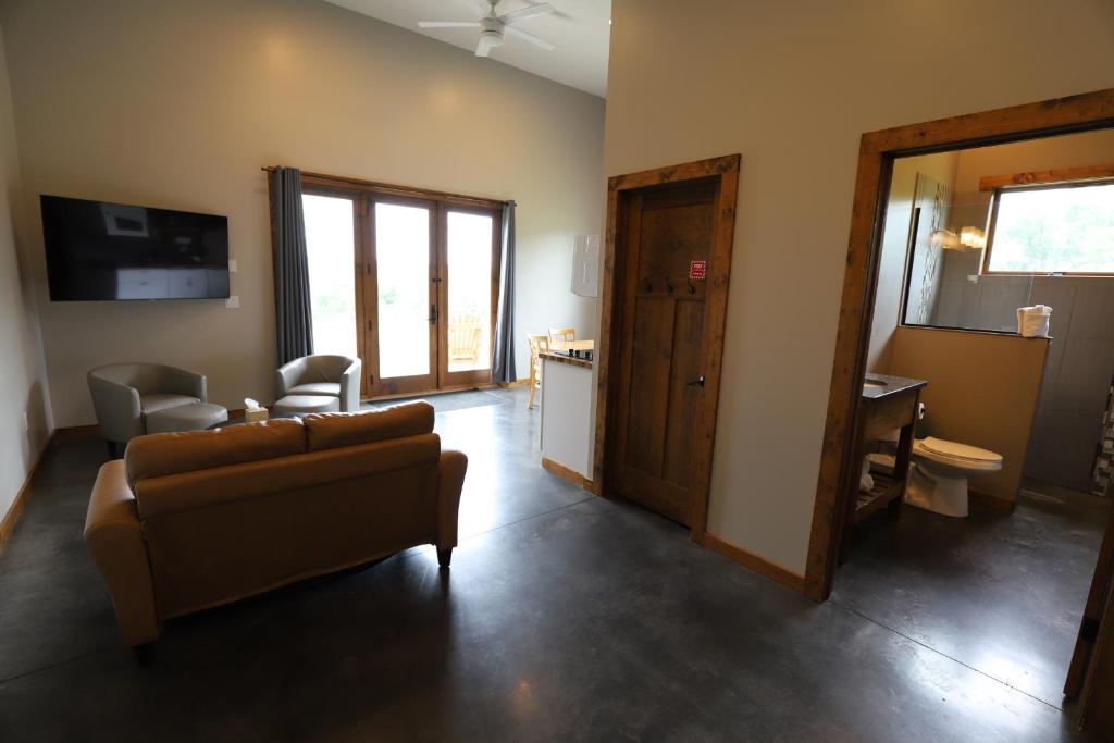TV a/nebo společenská místnost v ubytování Lakeside Resort