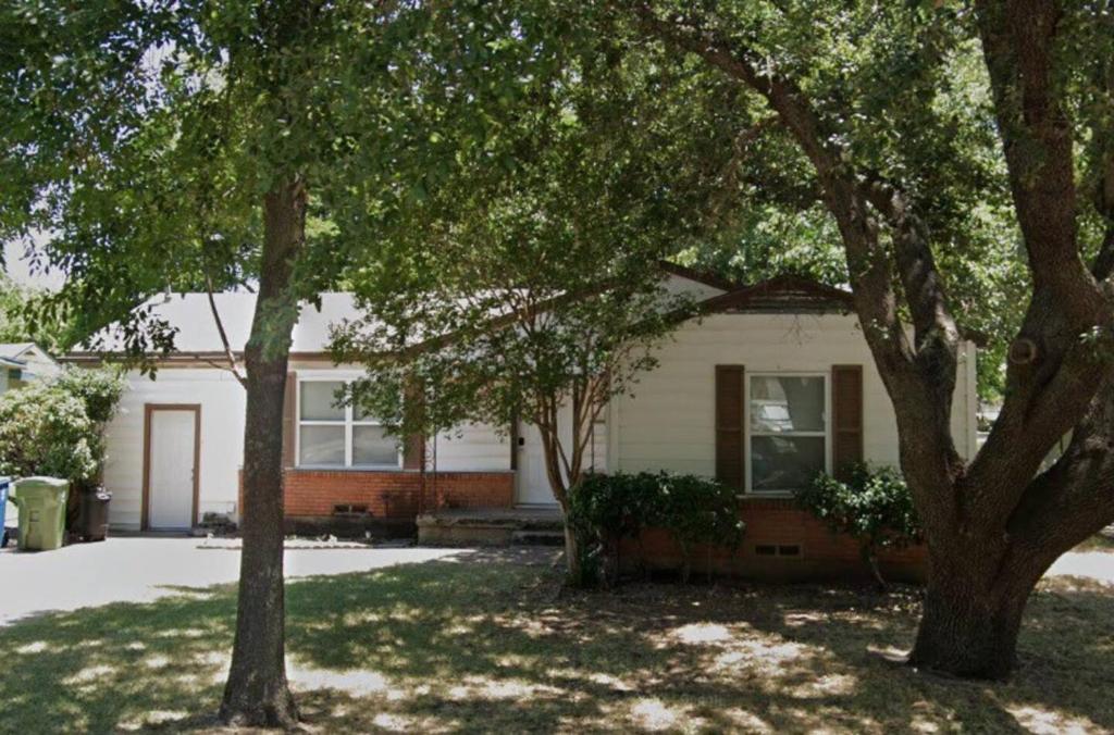 Κήπος έξω από το Cozy 3 Bedroom In Prime Location!