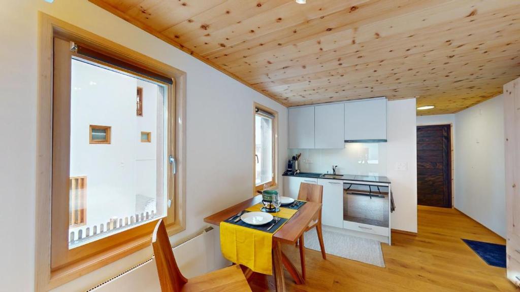 Η κουζίνα ή μικρή κουζίνα στο Apartment Chesetta