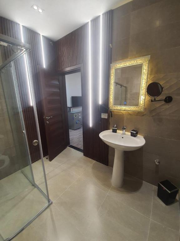 Koupelna v ubytování New Cairo rooms