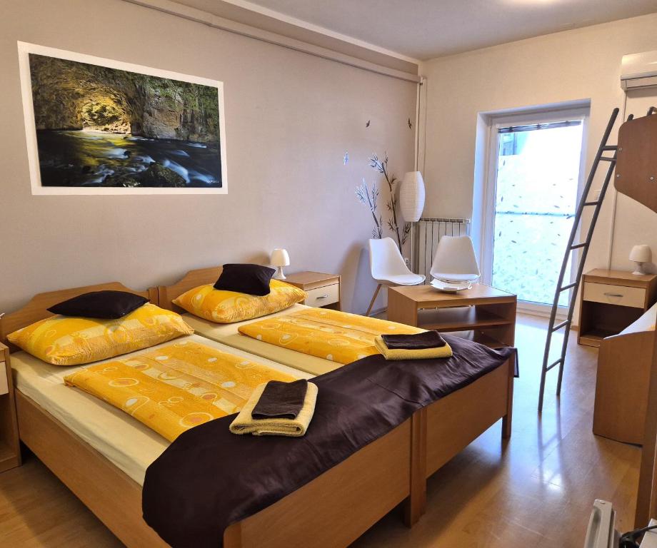Postel nebo postele na pokoji v ubytování Apartments Furman - SELF CHECK-IN