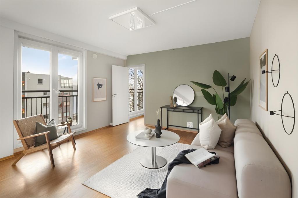View of Top-Floor Apartment with Balcony and Sea View, Bergen (updated prices 2025)