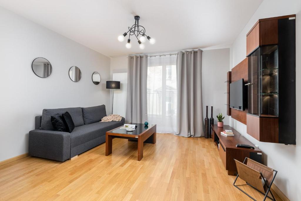 
Superior One-Bedroom Apartment
