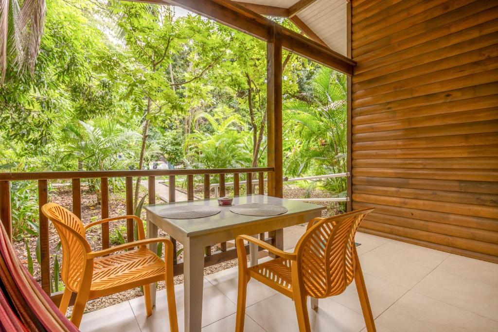 Balkón nebo terasa v ubytování Boho lodge Montezuma l&l