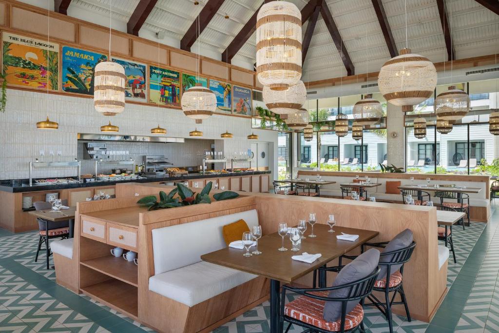 Ocean Eden Bay - Adults Only - All Inclusive photo