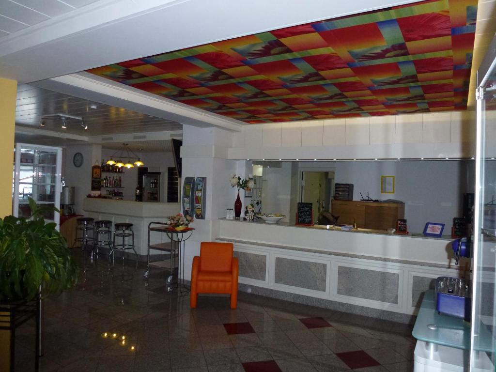 Lounge nebo bar v ubytování Hotel Wildunger Hof mit Gemeinschaftsküche