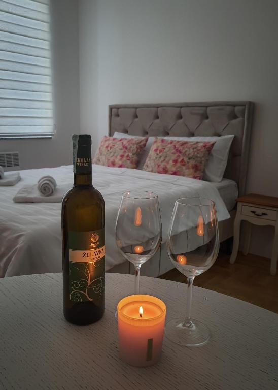 Una cama o camas en una habitación de Apartman Boem Pale